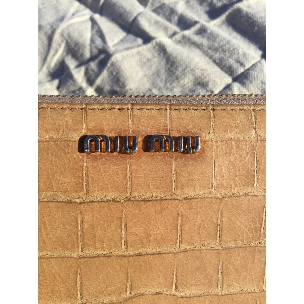 Miu‎ miu full zip wallet mustard yellow crocodile skin leather 7” 7 in alligator
